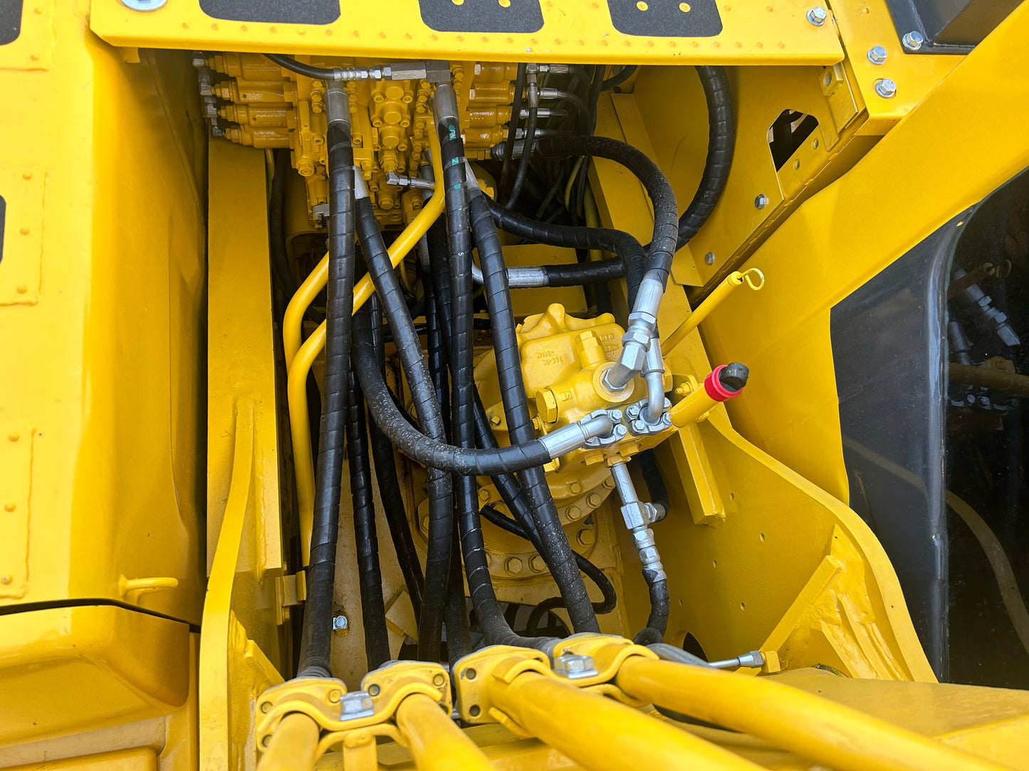 Excavadora  Komatsu  Usada Pc220 Año 2022