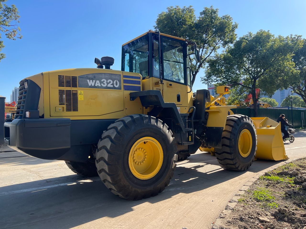 Komatsu WA320-5   pala cargadora